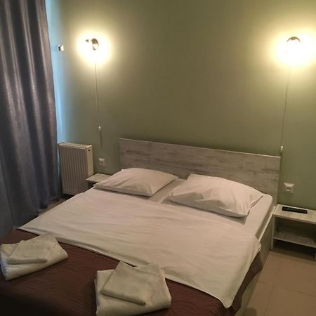 Hotel Lim Batoemi Buitenkant foto